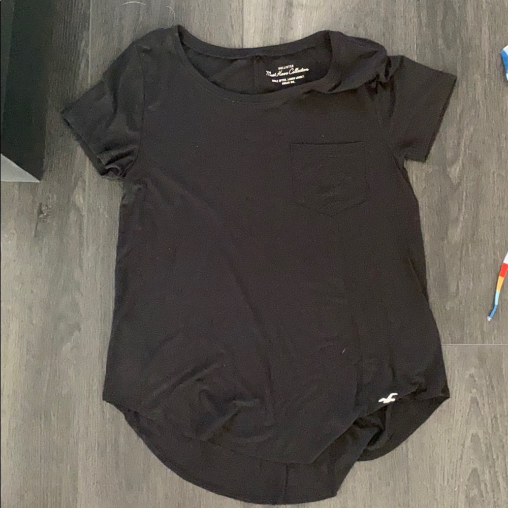 hollister t-shirt